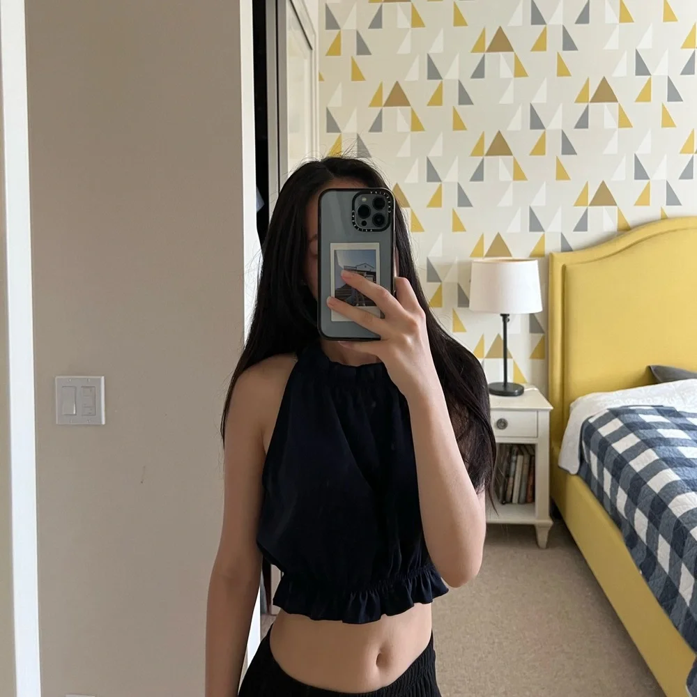 Halter top - Picture 2 of 5